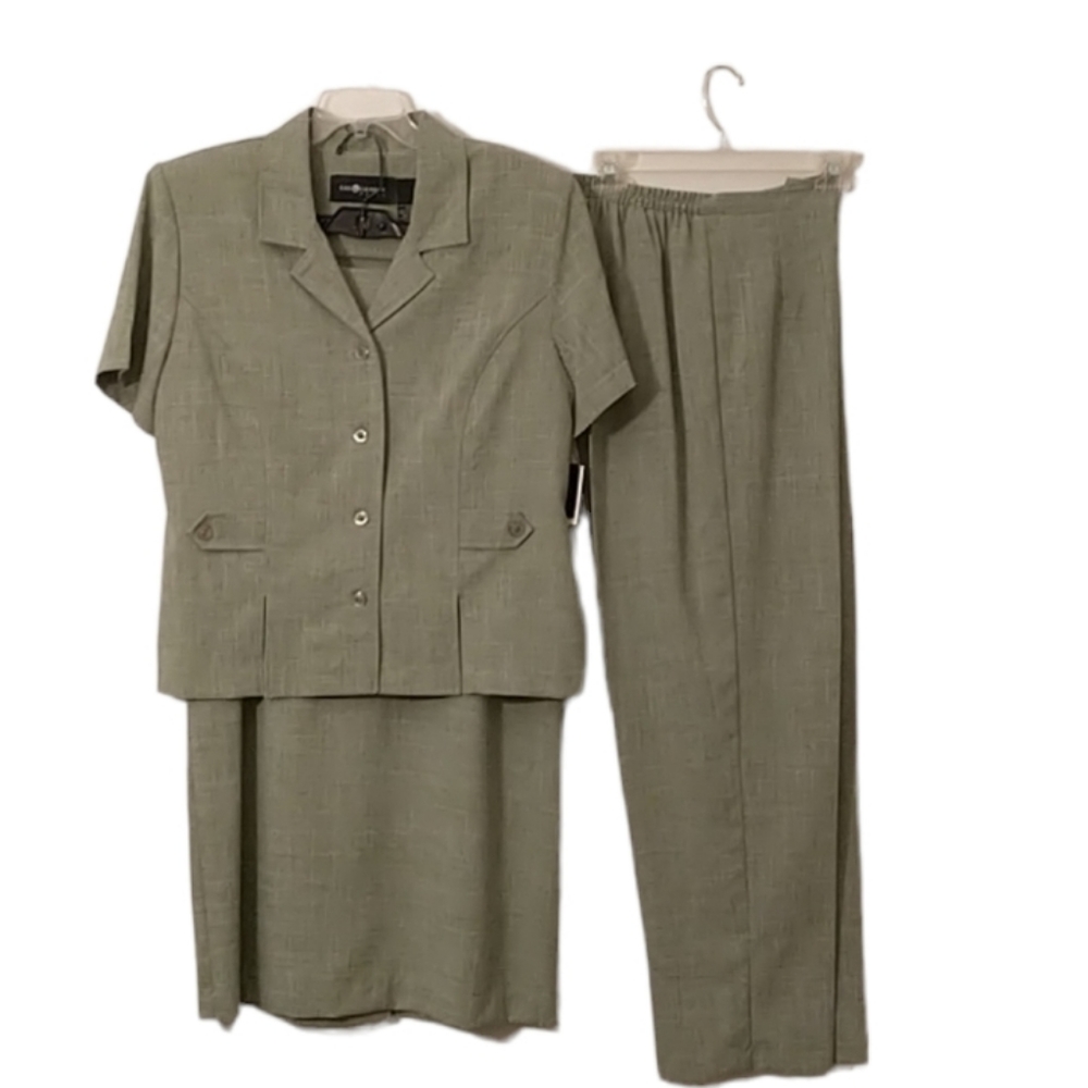 Sag Harbor 16 3-Piece Suit NWT